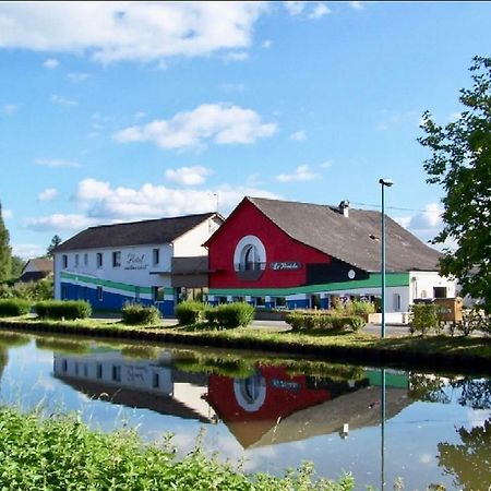 Auberge La Peniche Pierrefitte-sur-Loire エクステリア 写真